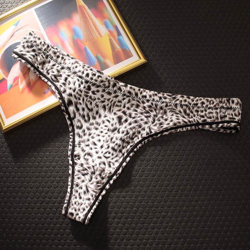 Seamless Leopard Printed Thong Panties